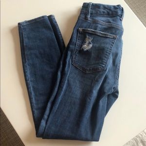 Good American Good Legs Skinny Jeans